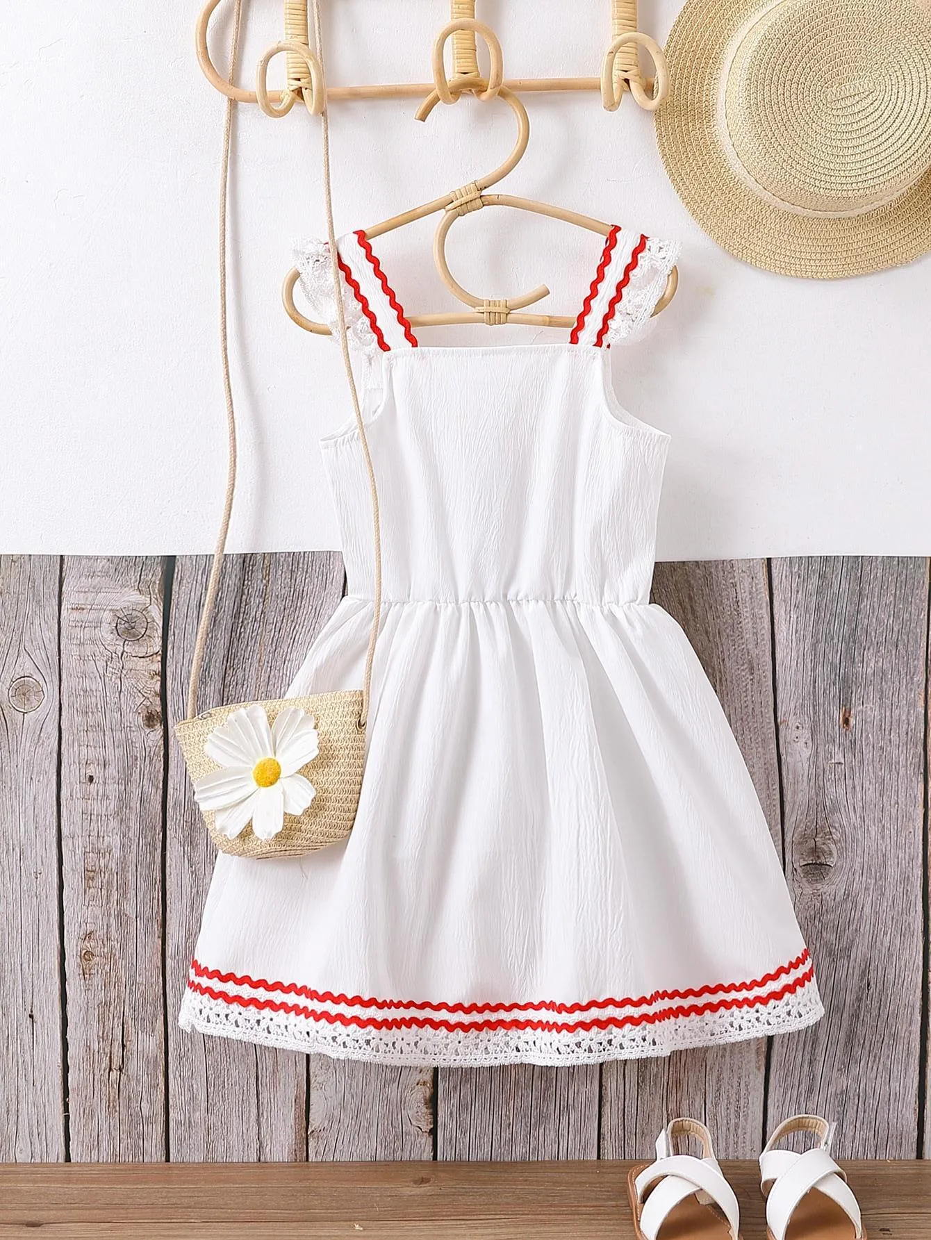 2023 Summer Girls Embroidery Under Small Flower Suspenders Beach Holiday Wholesale