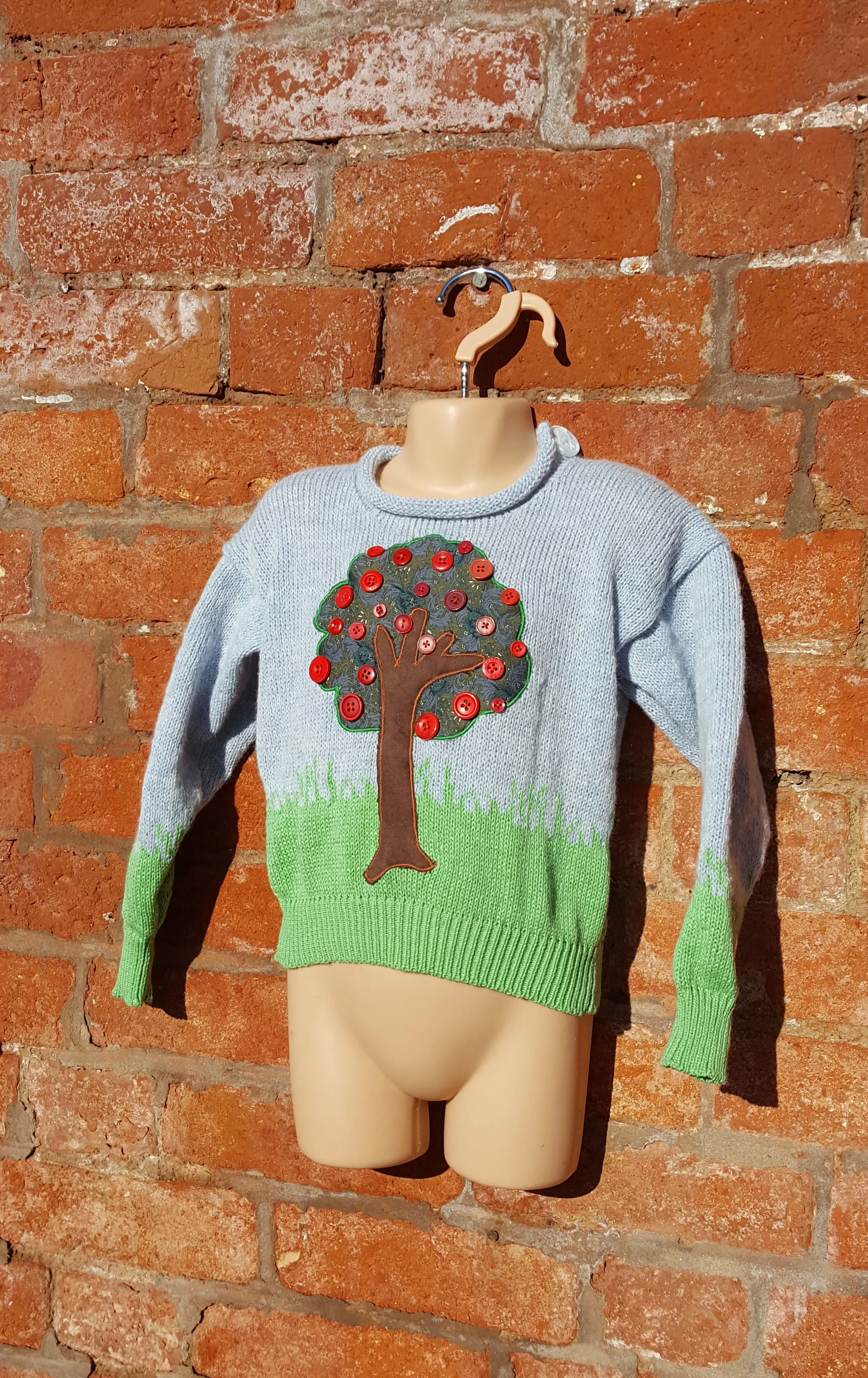 Apple tree, childs fair isle and applique jumper to fit age 4 chest size 26 inches