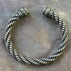 Celtic Bracelet (Medium Braid) - Bronze or Silver