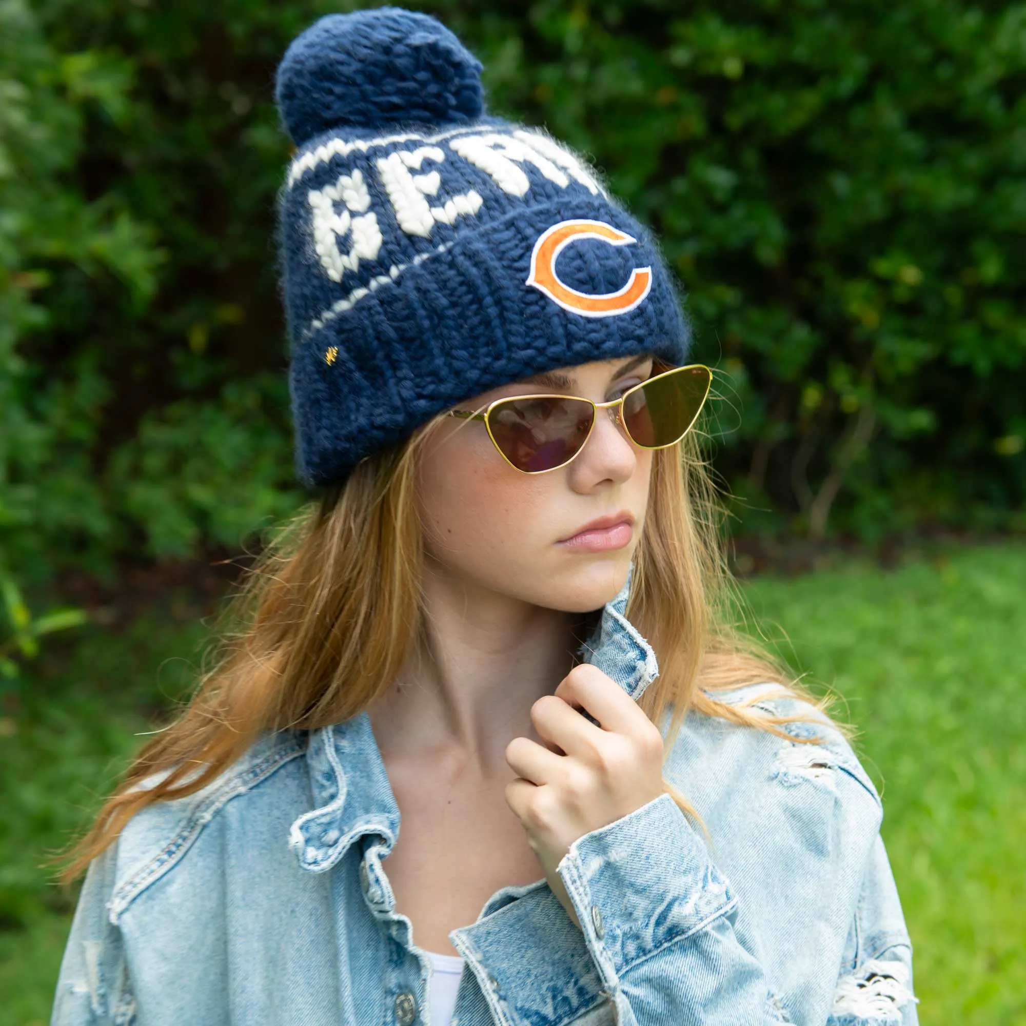 CHICAGO BEARS LELE SADOUGHI X NFL NAVY BEANIE YARN POM