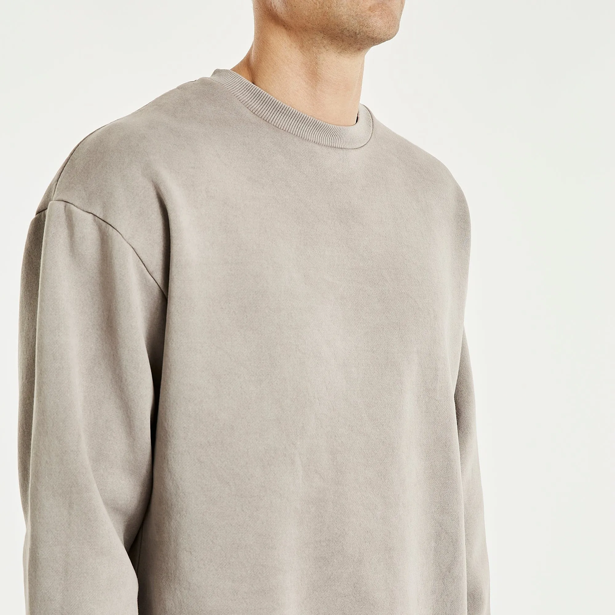 KISS CHACEY Mens Essentials Crew Neck Jumper - Pigment Gull