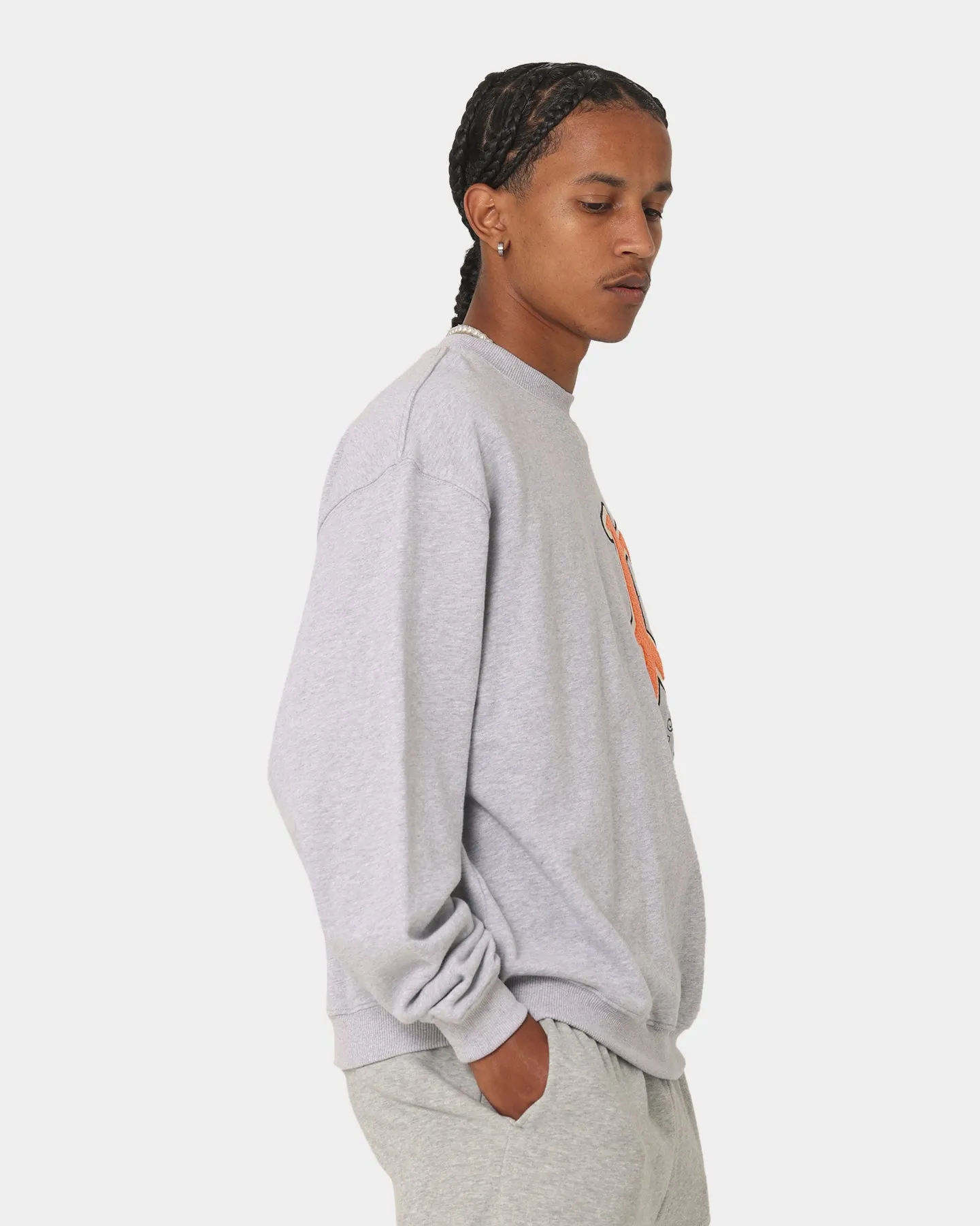 Loiter Paradise Crewneck Grey Marle