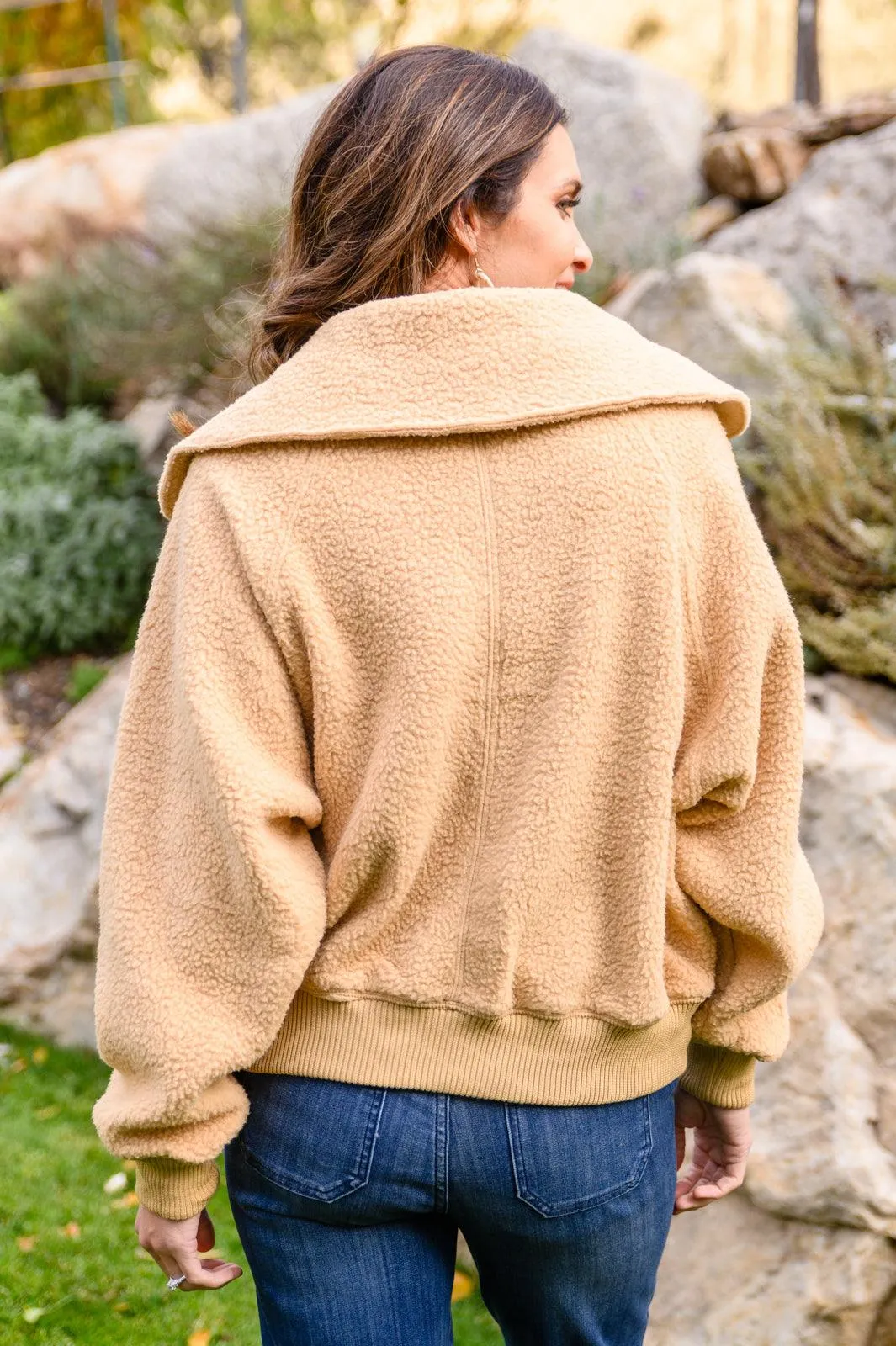 Mia Sherpa Jacket In Taupe