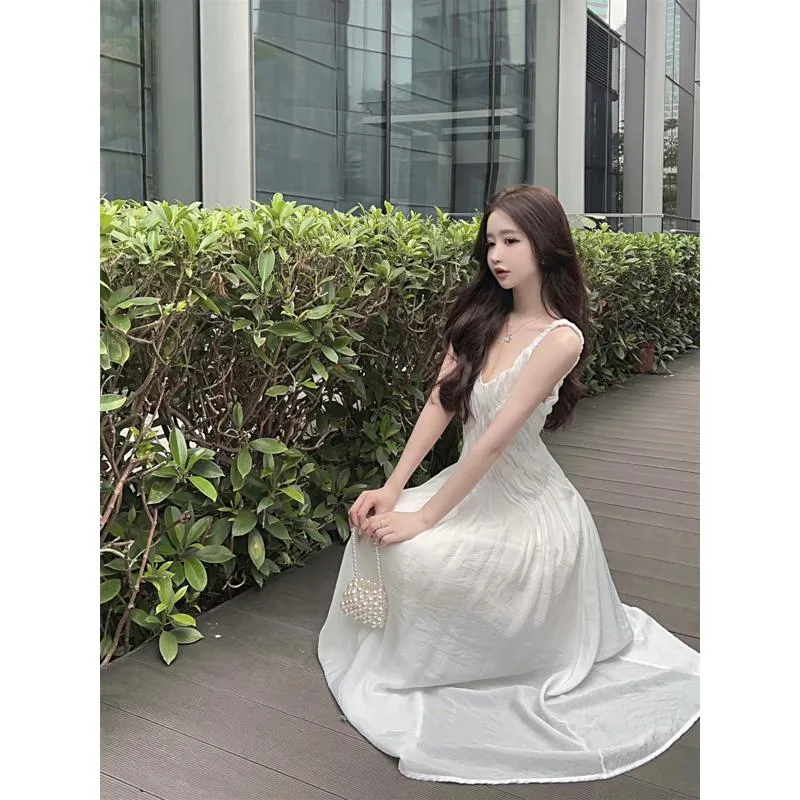 Slimming Simplicity Pleated Fairy Dress