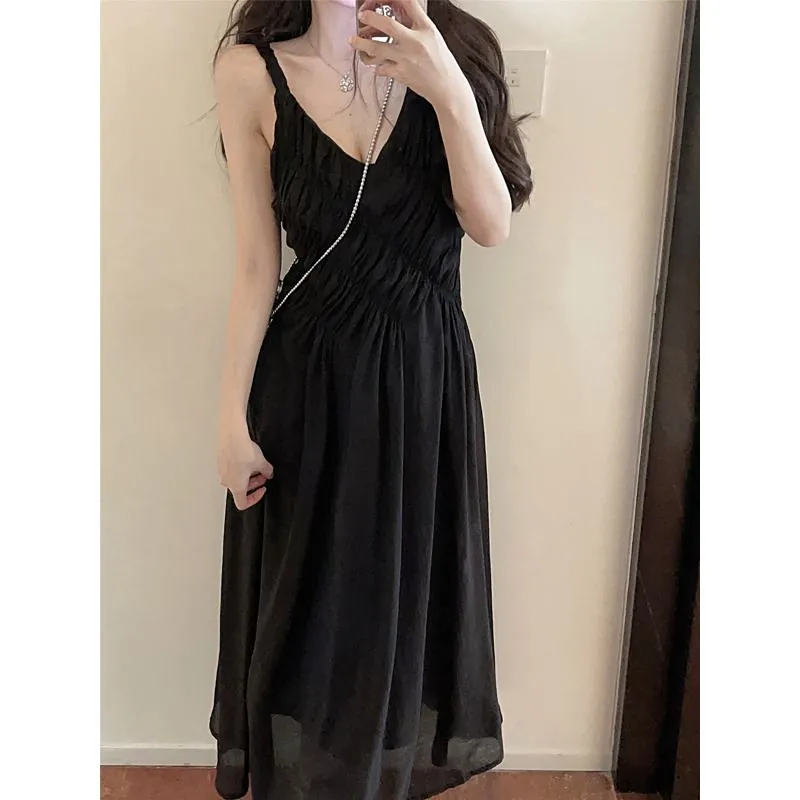 Slimming Simplicity Pleated Fairy Dress