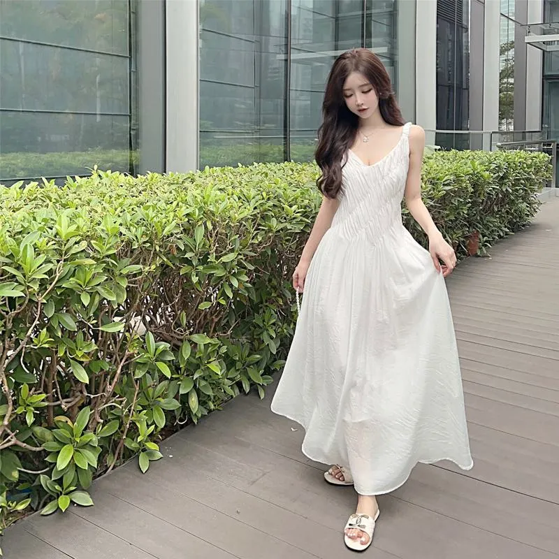 Slimming Simplicity Pleated Fairy Dress