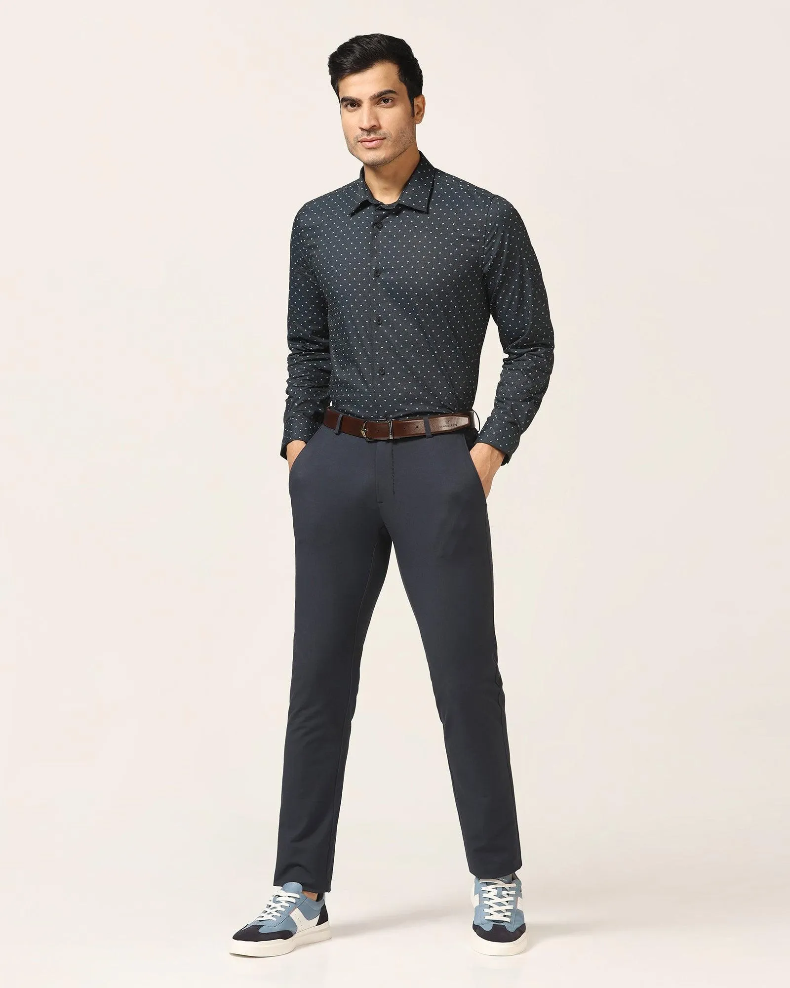 TechPro Slim Fit B-91 Casual Navy Solid Khakis - Borros