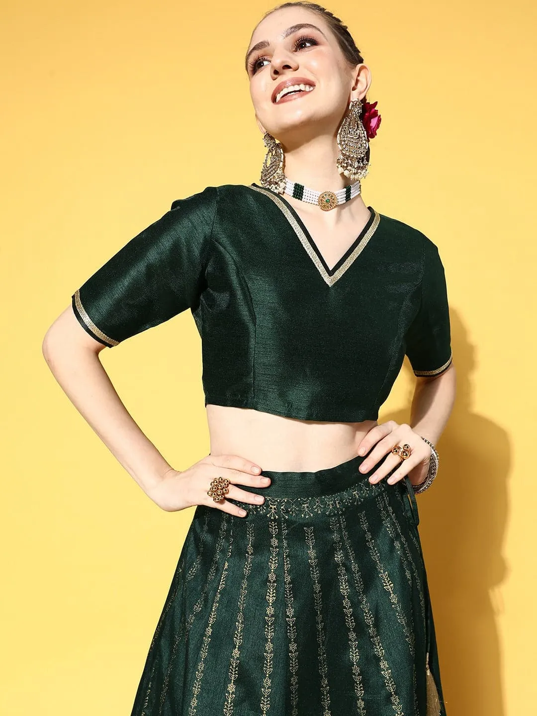 Women Emerald Green V Neck Crop Top