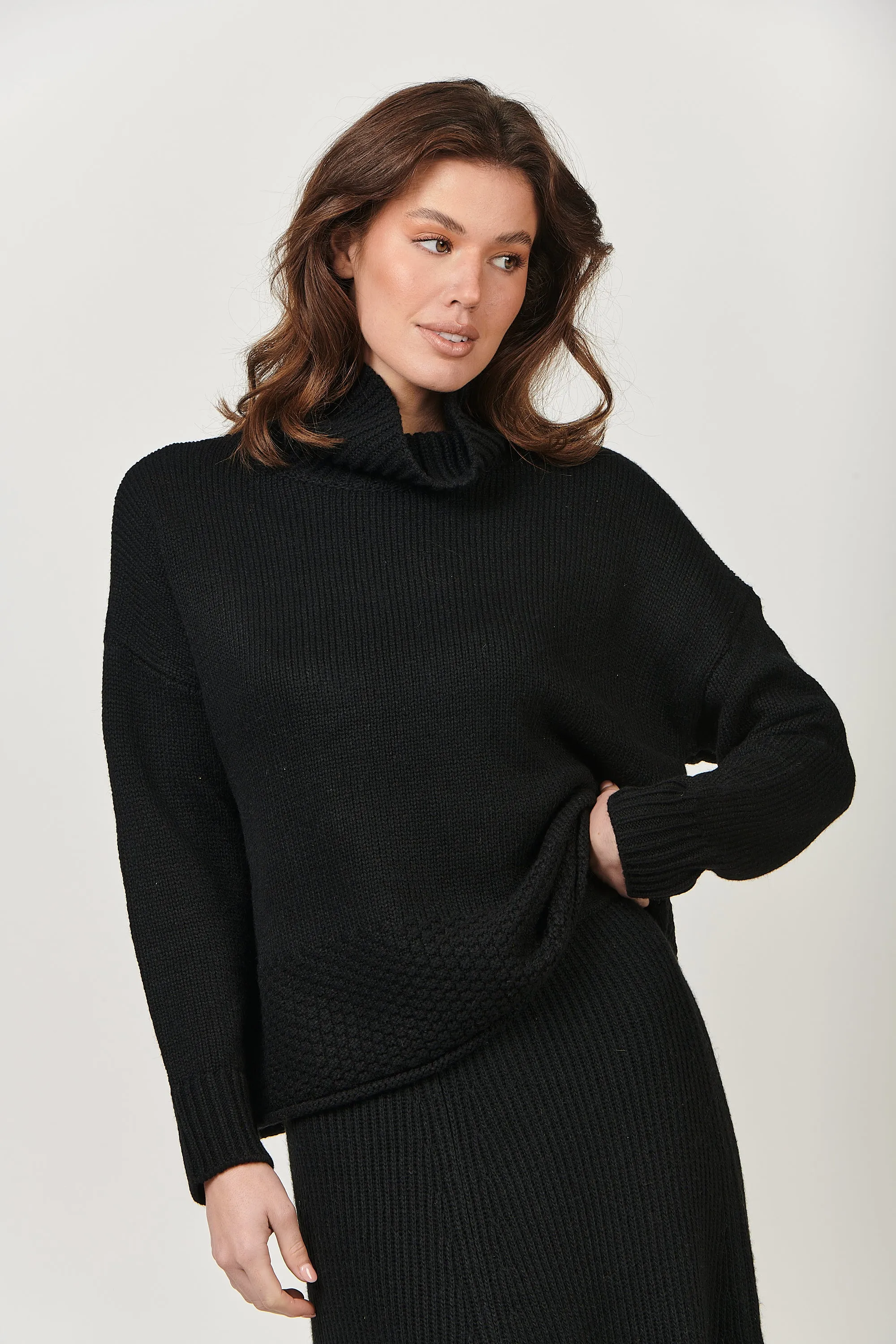 ZO-26 Knit Jumper in Black